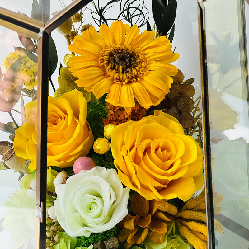 Arrangement floral en boîte