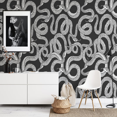 Kryspin Snakes Black & White Wallpaper