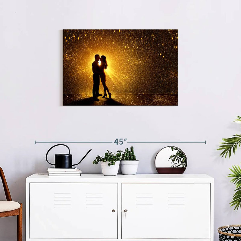 Couple de Hardie sous la pluie, H 20 po x l 30 po