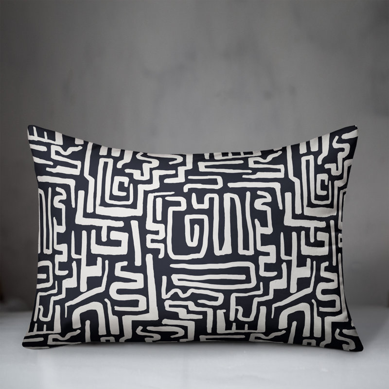 Coussin extérieur bleu marine Wiggly Shapes, H 18 po x l 25 po, Bleu marine