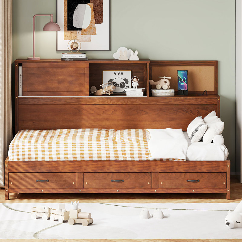 Versatile Wooden Daybed with Multiple Functionalities for Relaxation and Organization