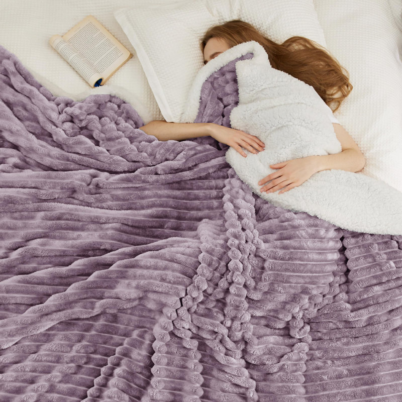 Couvre-lit en sherpa doux de 300 g / m², jeté en peluche doux et doux du printemps, Très grand lit, Violet