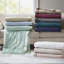 Couverture en duvet synthétique toutes saisons Gracie Mills Larry avec bordure en satin-99070763-99070769