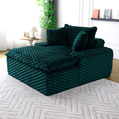 Canapé confortable avec coussins et dossier, idéal pour plusieurs cas de figure dans les chambres et les salons, offrant un espace de repos confortable