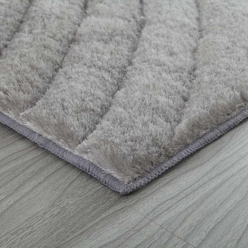 Tapis gris à poil long fabriqué à la main Arabinda, Rectangle 5 pi 3 po x 7 pi 7 po