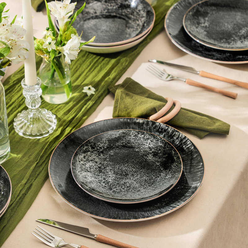 Service de table en porcelaine 24 pièces Christian Siriano, Noir