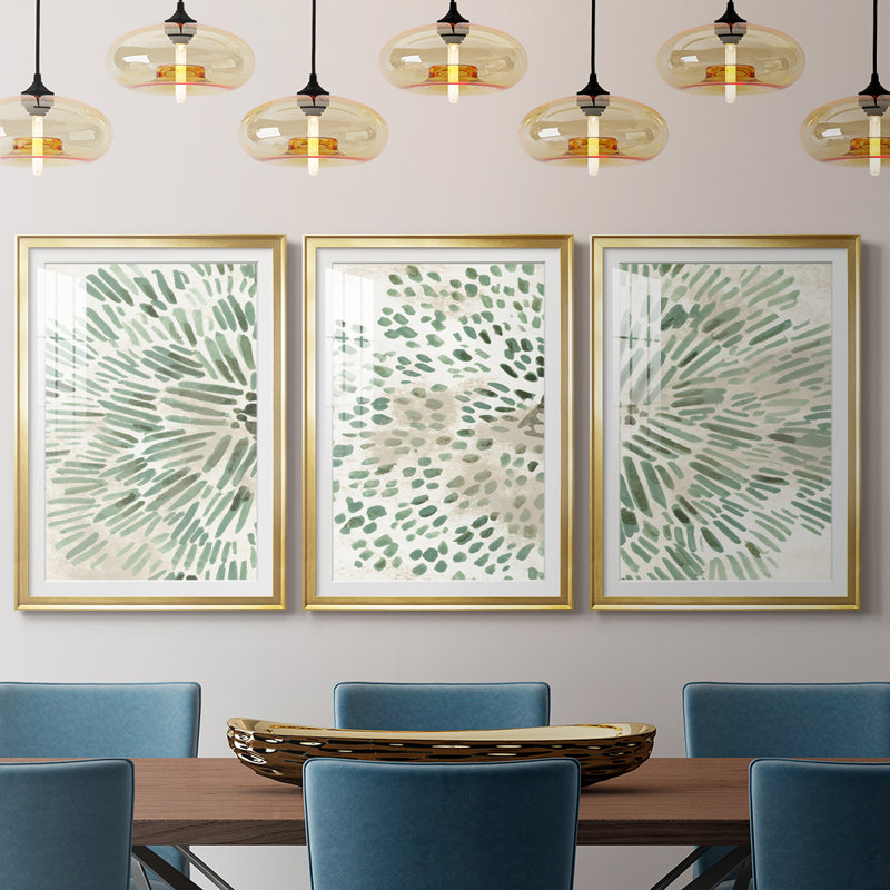 Têtes de fleurs vertes I - reproduction sur mesure encadrée de qualité supérieure - 3 pièces, H 19 po x l 27 po, Doré