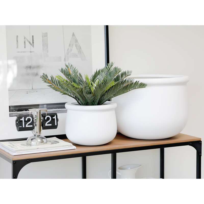 Pot de fleurs en fibre de pierre, H 7,75 po x l 9,75 po x P 9,75 po, Blanc