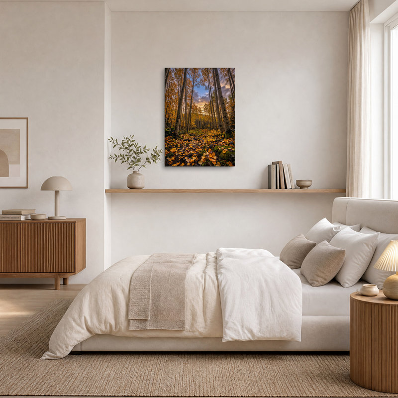 Tableau sur toile représentant des trembles aux feuilles dorées et un coucher de soleil, H 48 po x l 32 po