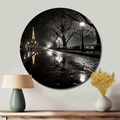Parisien au clair de lune, nuit I - paysages urbains ronds, art en métal