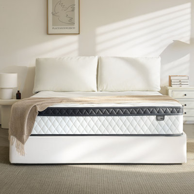 Matelas hybride ferme en mousse à mémoire de forme dans une boîte