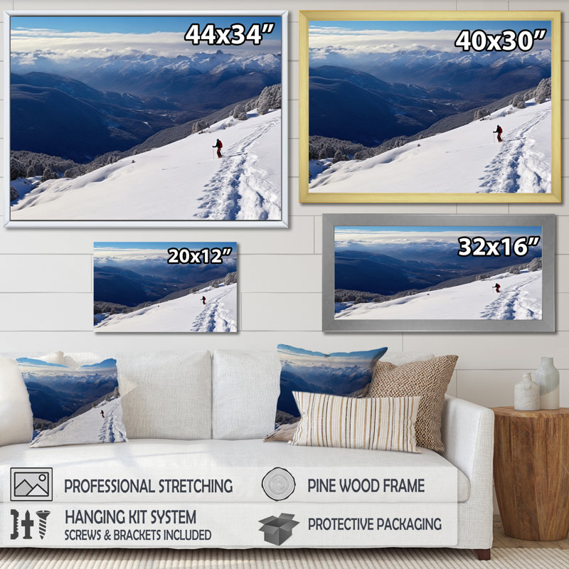 Winter Mountain Top II - Paysages, art mural, salon, H 24 po x l 32 po x P 1 po, Cadre flottant noir