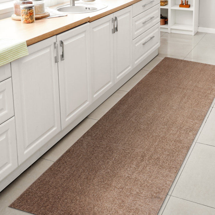 Twyla Classic Solid Low-Pile Machine-Washable Brown Rug