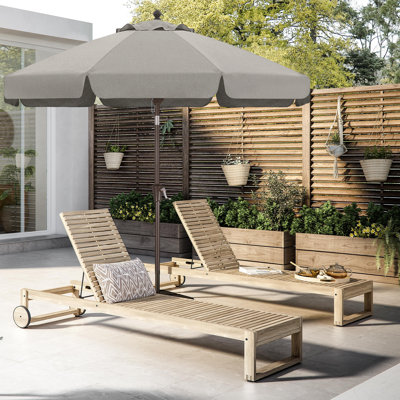 Parasol de marché festonné en oléfine de 2,74 m (9 pi) avec inclinaison et levage à manivelle