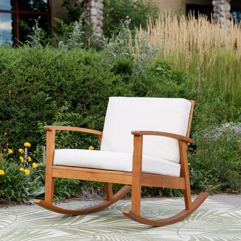 Chaise berçante en bois massif avec coussins Buecker, Huile naturelle, Sable