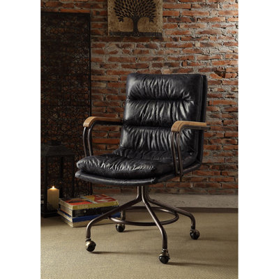 Chaise de bureau classique classique avec rembourrage en mousse et indémodable