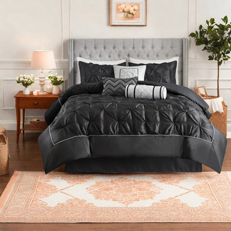 Elegant 7-piece Black Tufted Bedding Set, Polyester, Queen