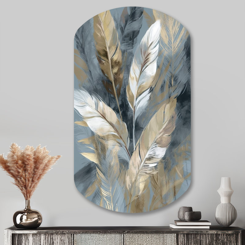 Or et gris Impressions de l'énergie bohémienne II - Boho plume cylindrique en métal en forme de décoration murale