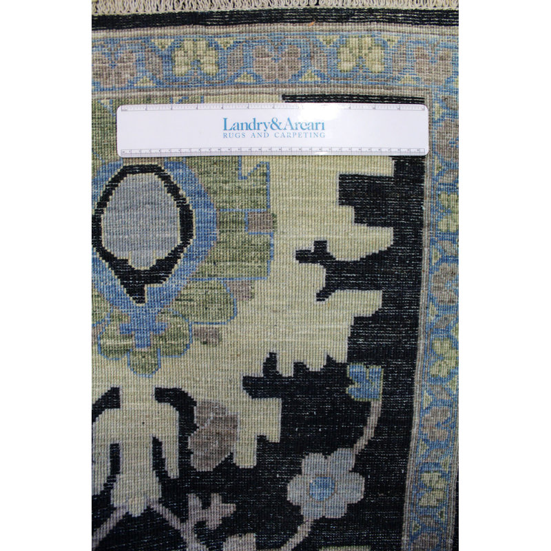 Tapis noir Harshang, Rectangle 8 pi 2 po x 9 pi 9 po