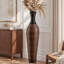  Vase de plancher Aaban 51 po, rotin en PVC tissé à la main, deux tons brun et noir, grand vase décoratif