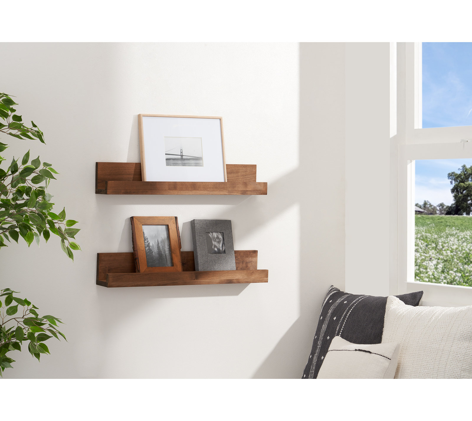Sadira 28" Floating Shelf
