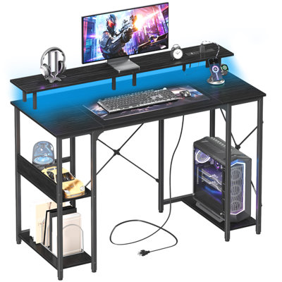  Bureau d'ordinateur de jeu avec bande DEL, station de charge, support pour écran, tablettes de rangement et plateau pour unité centrale, poste de travail de bureau à domicile de 47,2 po, brun