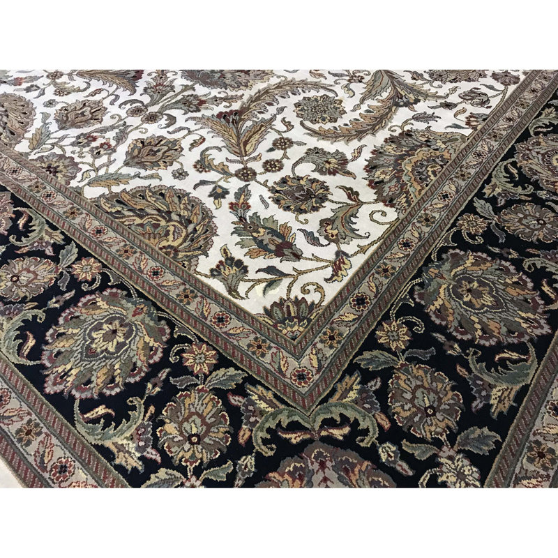 Wool Oriental Area Rug, Rectangle 4' x 6'1"