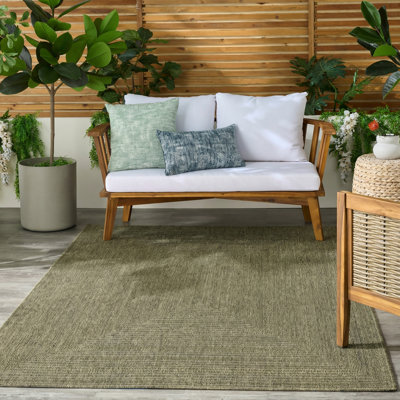 Cascio Geometric Indoor/Outdoor Area Rug
