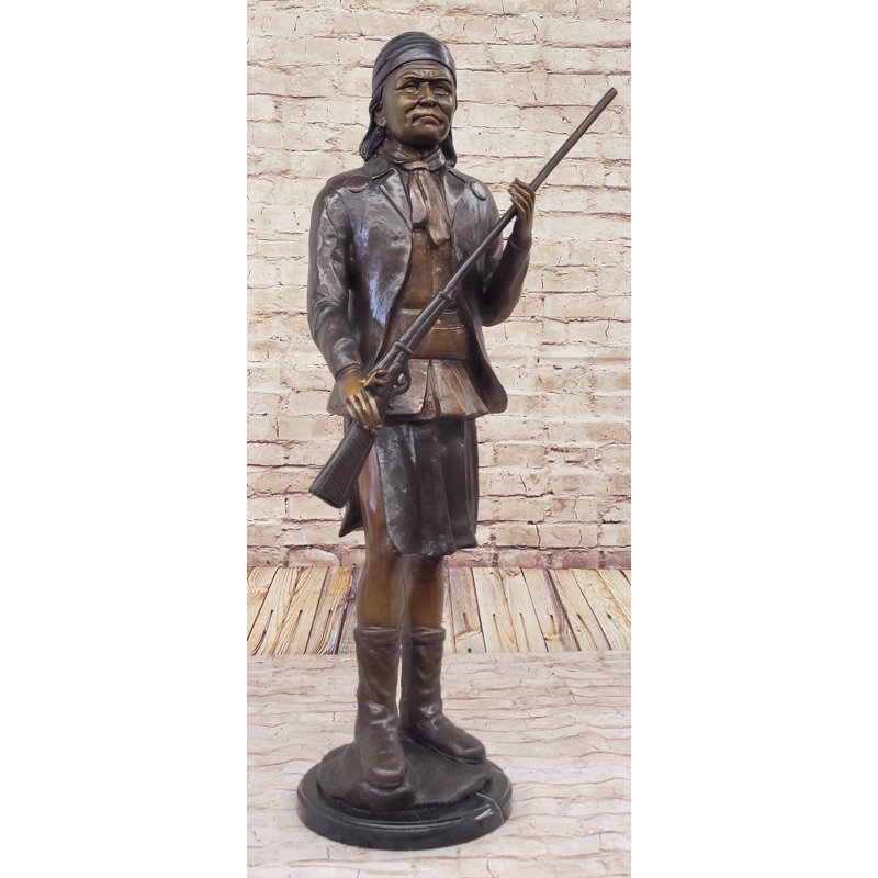Figurines et sculptures de Taynias