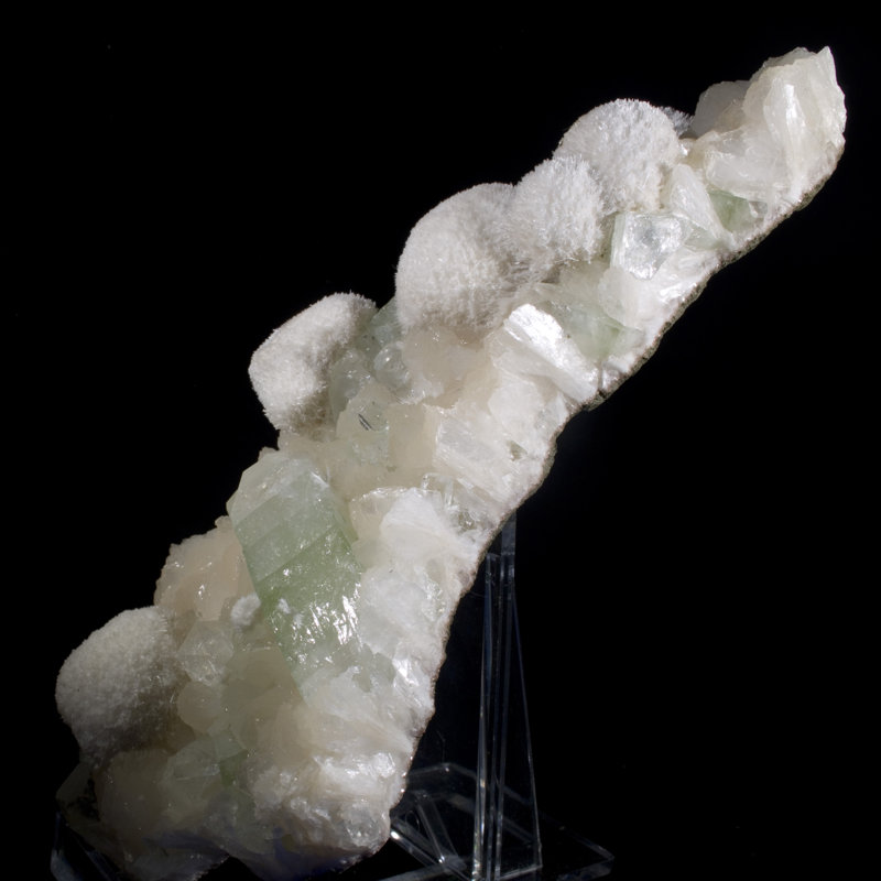 Mordénite et apophyllite sur Stilbite