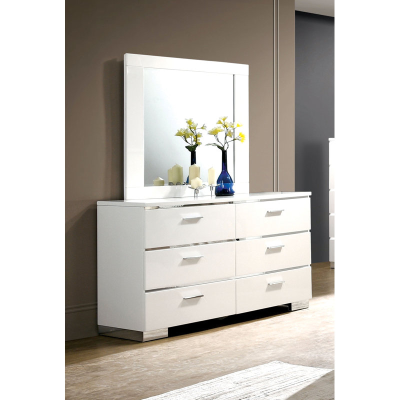 Dresser, White