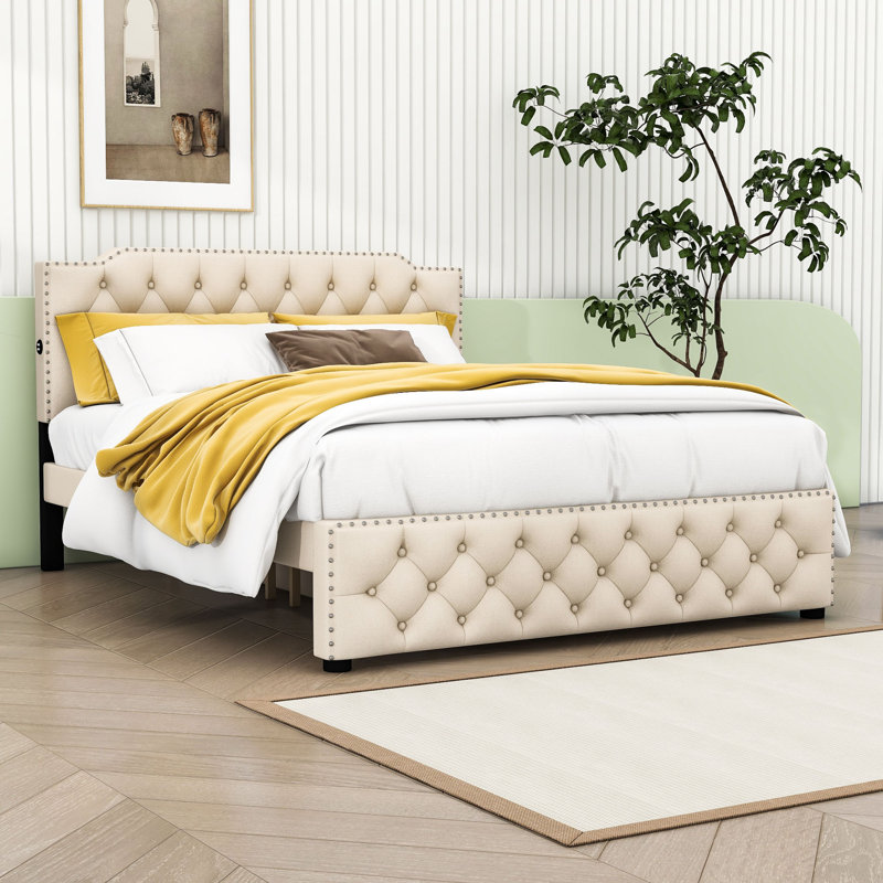 Grand lit plateforme tapissier en lin Pundlee avec lit gigogne simple et ports USB, Beige