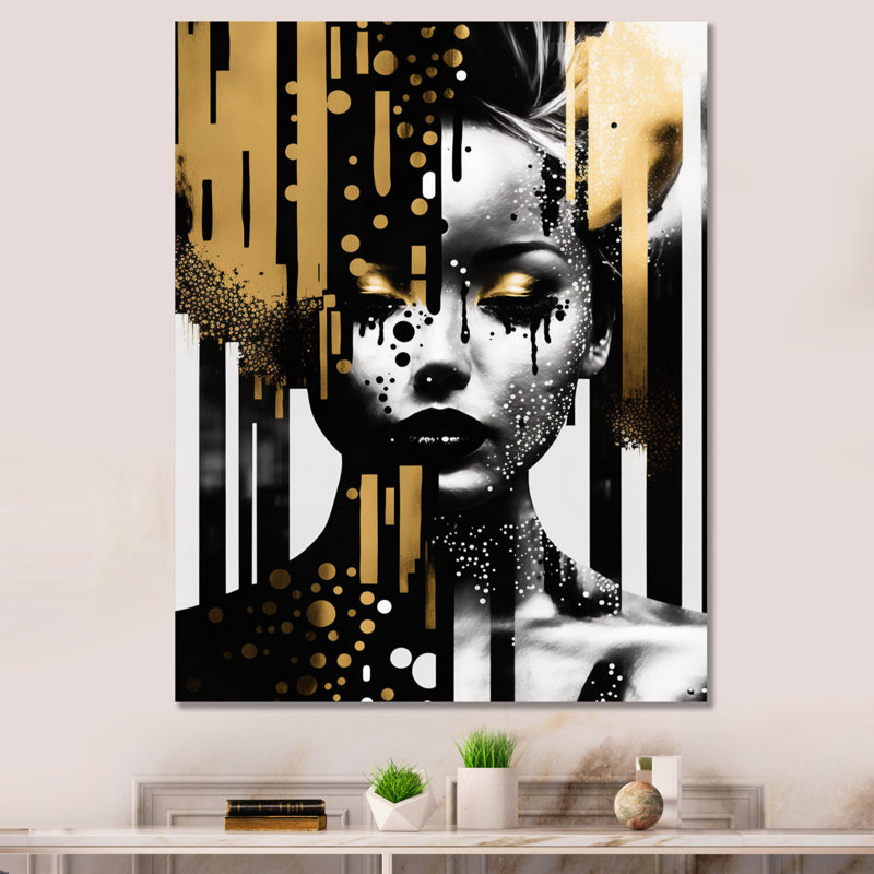 Golden Fluidité de la féminité IV - Art mural abstrait femme, H 44 po x l 34 po, Toile tendue, Sans cadre