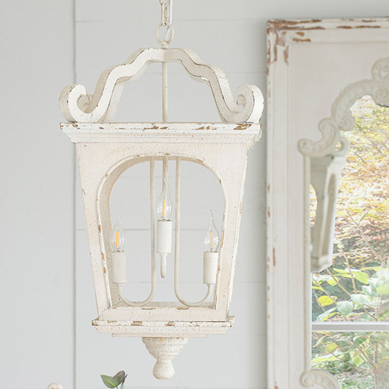 Lustre en bois à quatre lumières