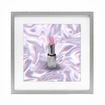 «Iridescent Icon», impression encadrée de rouge à lèvres sous verre, design par Matthew Piotrowicz