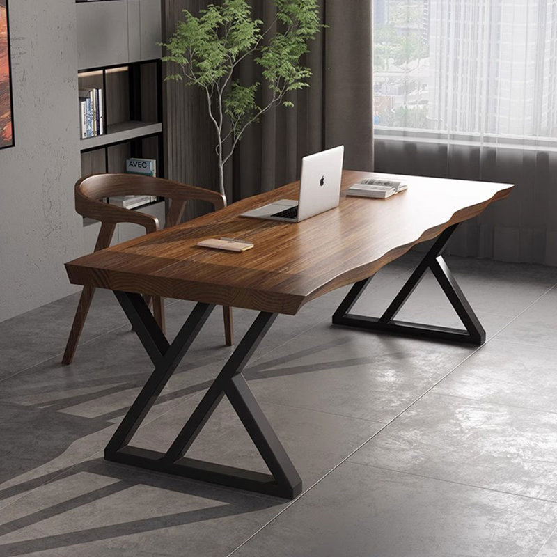Bureau rustique en pin avec bord irrégulier et pieds en X, H 29,53 po x l 86,61 po x P 27,56 po