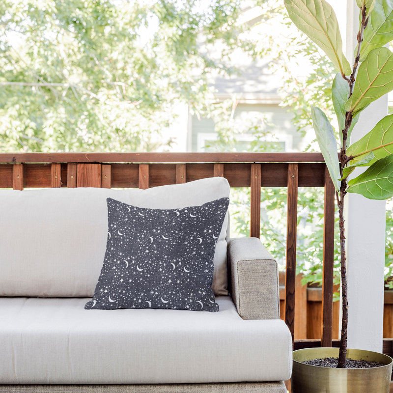  Polyester Indoor/Outdoor Throw Pillow, 16" x 16"