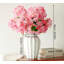 Décoration de fleurs simulées