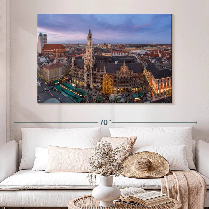 Rorry Munich City Center, 34" H x 51" W