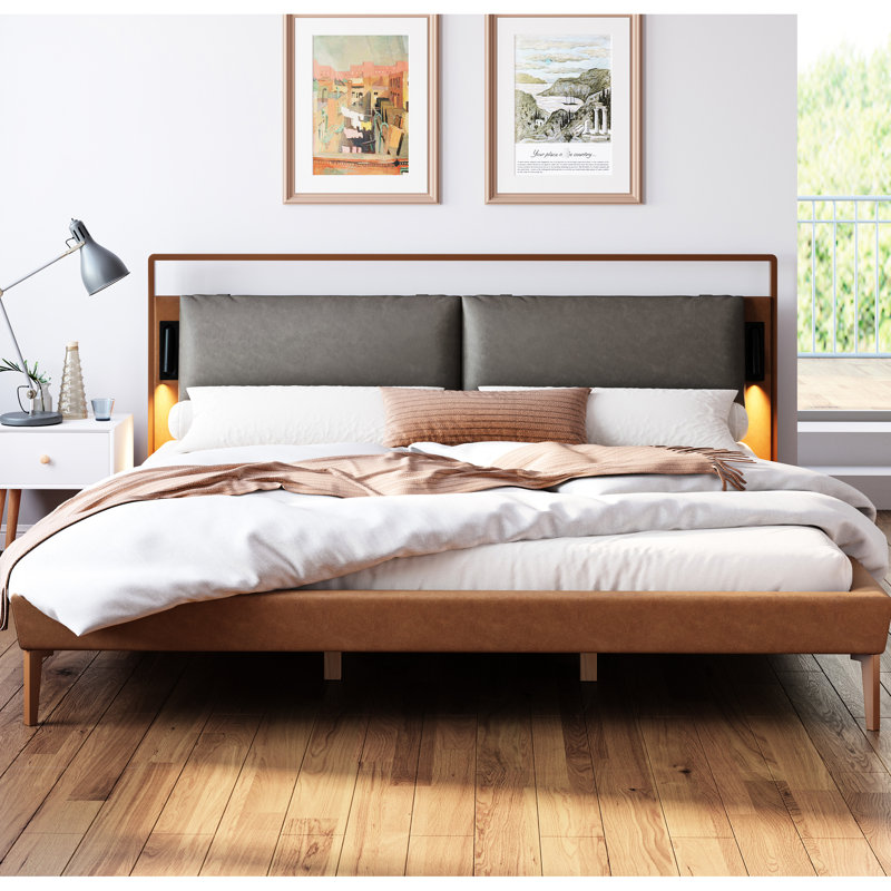 Très grand lit, brun et gris, similicuir, veilleuses, coussin ergonomique confortable, structure en bois d'ingénierie, aucun sommier requis, lattes à haute densité, panneau en cuir brun et gris d'une capacité de 800 livres