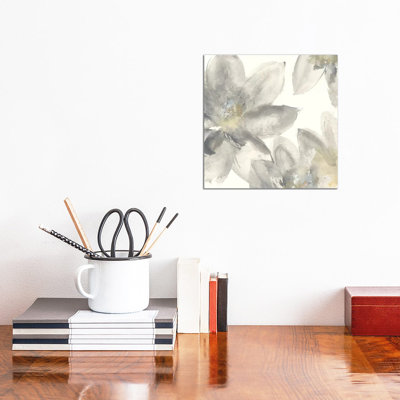 «Gray and Silver Flowers I» par Chris Paschke, reproduction sur toile tendue sur châssis