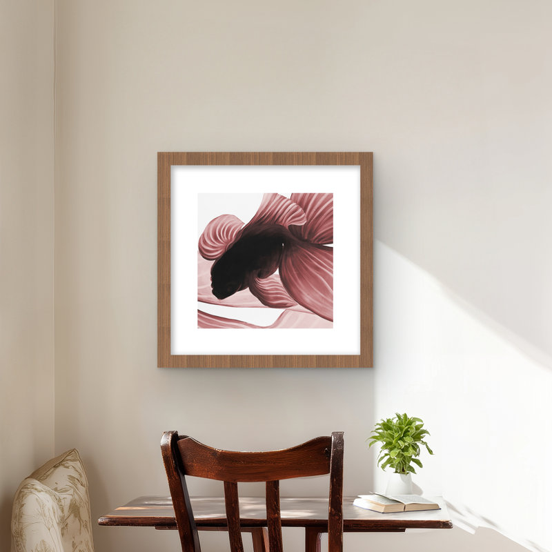 «Two Two Red Betta - White Coastal», Brun, H 16 po x l 16 po