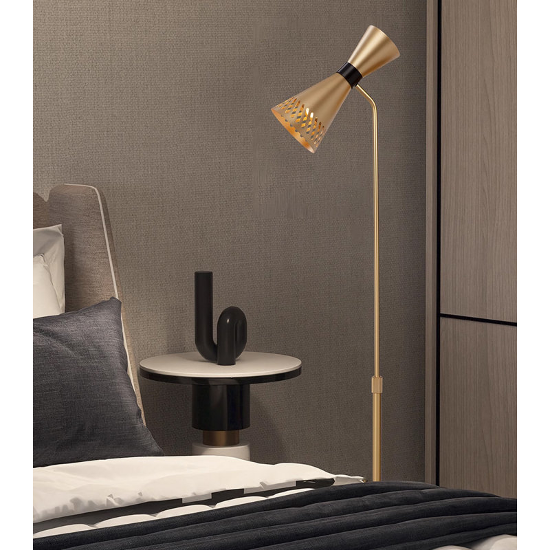 Lampe sur pied réglable en laiton incliné avec abat-jour conique perforé