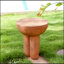 Table d'appoint ronde à 3 pieds en grain de bois Irgo, résistante aux intempéries et écologique Iris