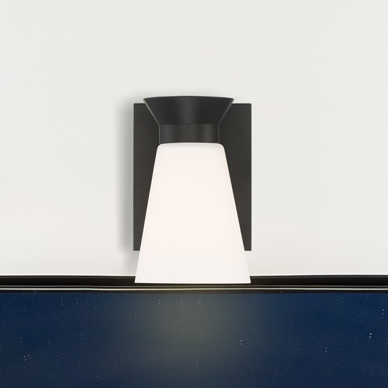 Huerfano Dimmable Bath Sconce