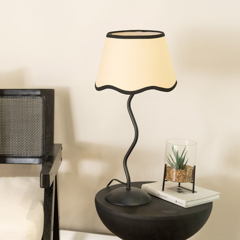 Dakiyah Lamp, No, Black