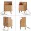 Table de chevet cannelée de style moderne du milieu du siècle avec station de recharge, table de chevet en chêne avec porte coulissante à tambour et étagère ouverte, meuble de rangement de 68,5 cm de haut pour chambre ou salon-1284929746
