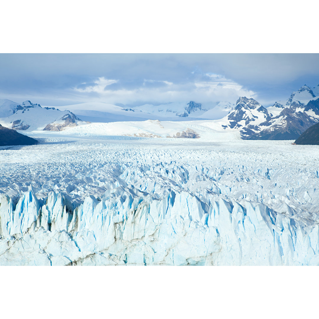 Upsala-Gletscher in El Calafate im Süden Argentiniens von Image Source - Kunstdrucke auf Leinwand ohne Rahmen