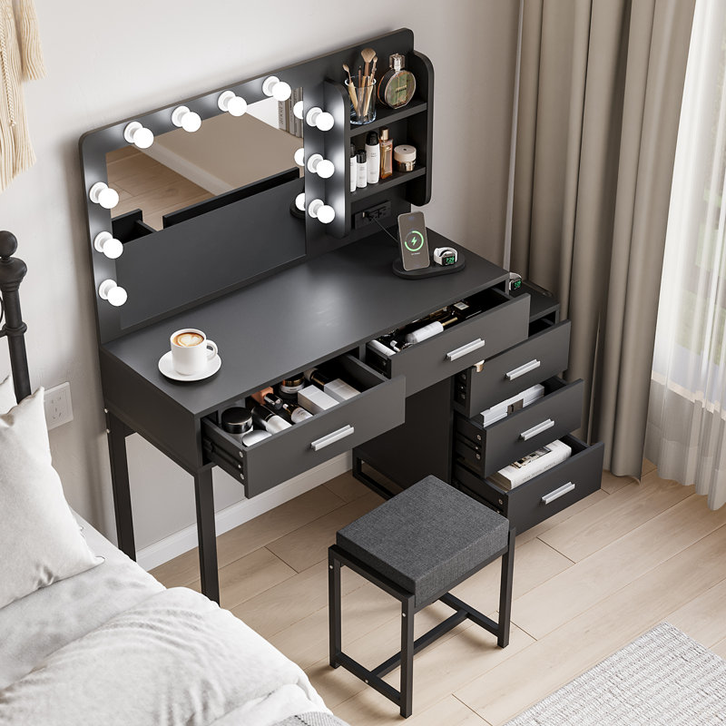 Bureau de coiffeuse 47 "avec lumières, ensemble de coiffeuse avec station de charge, coiffeuse avec 5 tiroirs et armoire, miroir de coiffeuse 3 lumières de couleur réglable