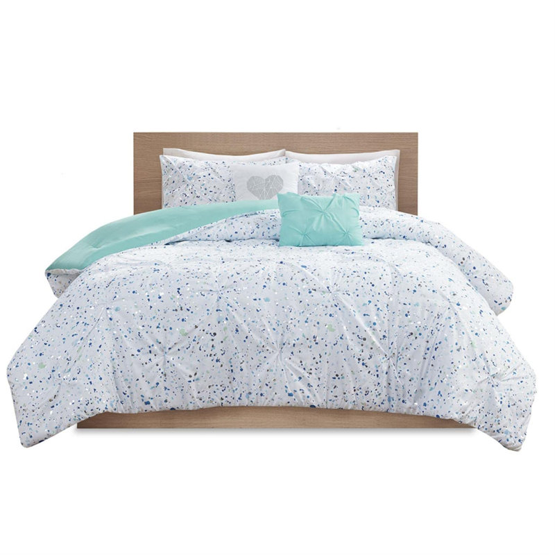 Abby Metallic Printed and Pintucked Comforter